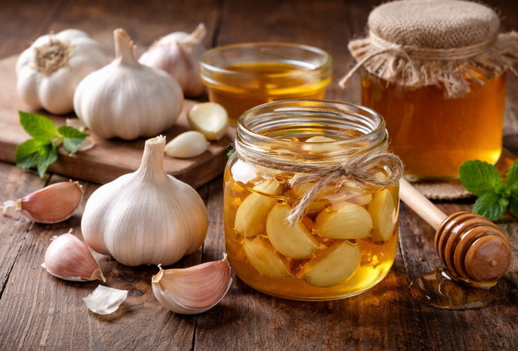 ăn tỏi với mật ong