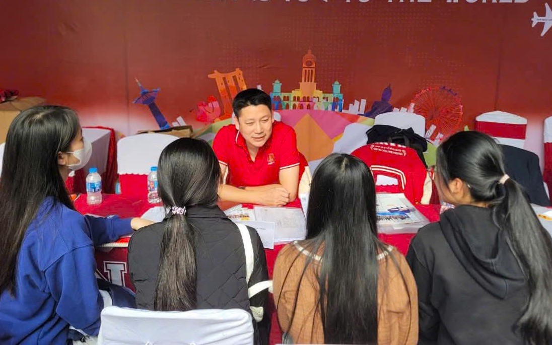 Sĩ tử loay hoay chọn ngành học giữa đam mê và thực tế