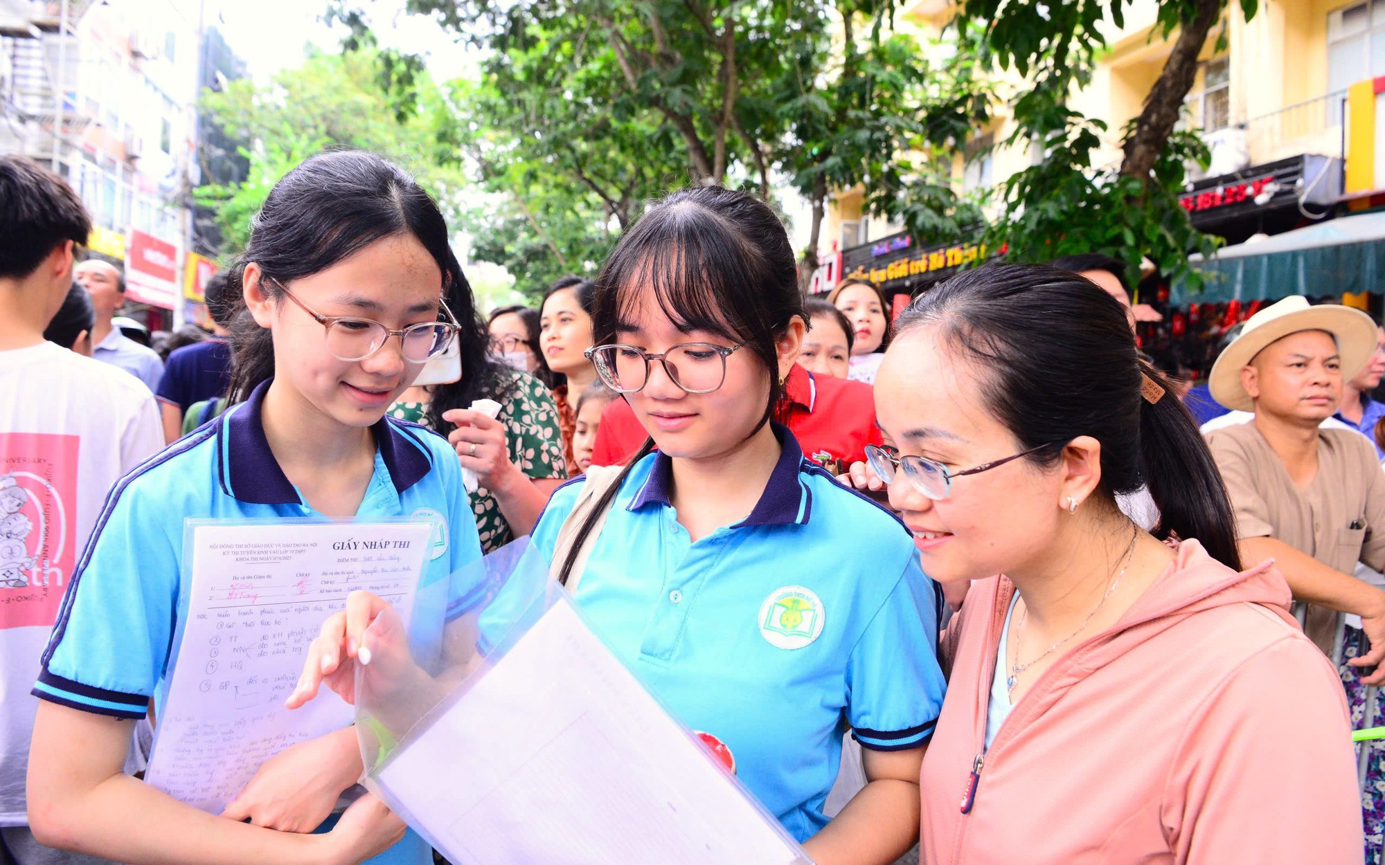 Phụ huynh nói gì trước đề xuất bỏ khu vực tuyển sinh lớp 10 ở Hà Nội?