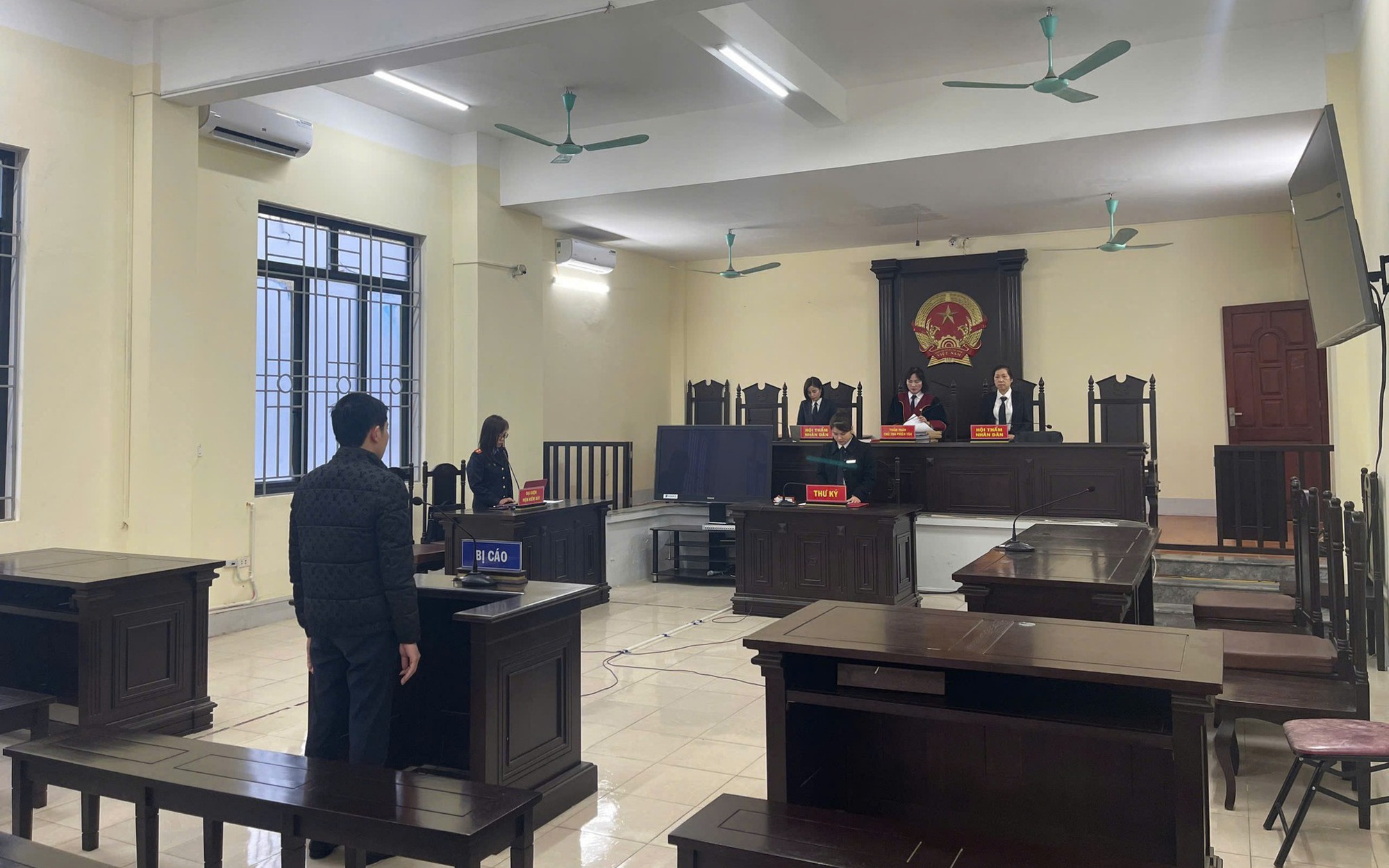 Xử lý thanh niên thuê 38 phòng khách sạn rồi rao cho thuê lại với giá gấp 4-5 lần- Ảnh 2. Xử lý thanh niên thuê 38 phòng khách sạn rồi rao cho thuê lại với giá gấp 4-5 lần- Ảnh 2.