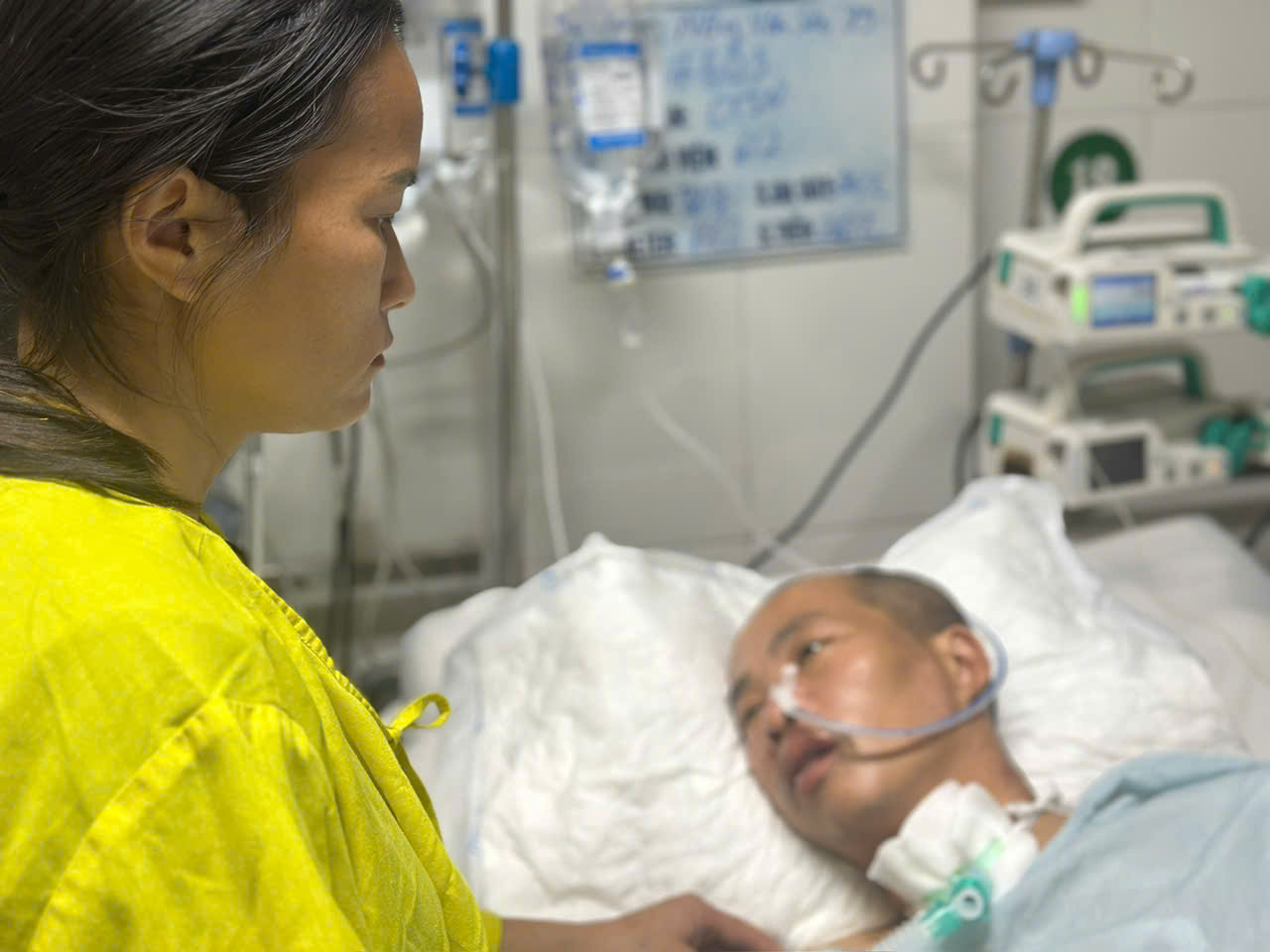 Người đàn ông dân tộc Nùng gặp tai nạn nghiêm trọng cần giúp đỡ- Ảnh 2. Người đàn ông dân tộc Nùng gặp tai nạn nghiêm trọng cần giúp đỡ- Ảnh 2.