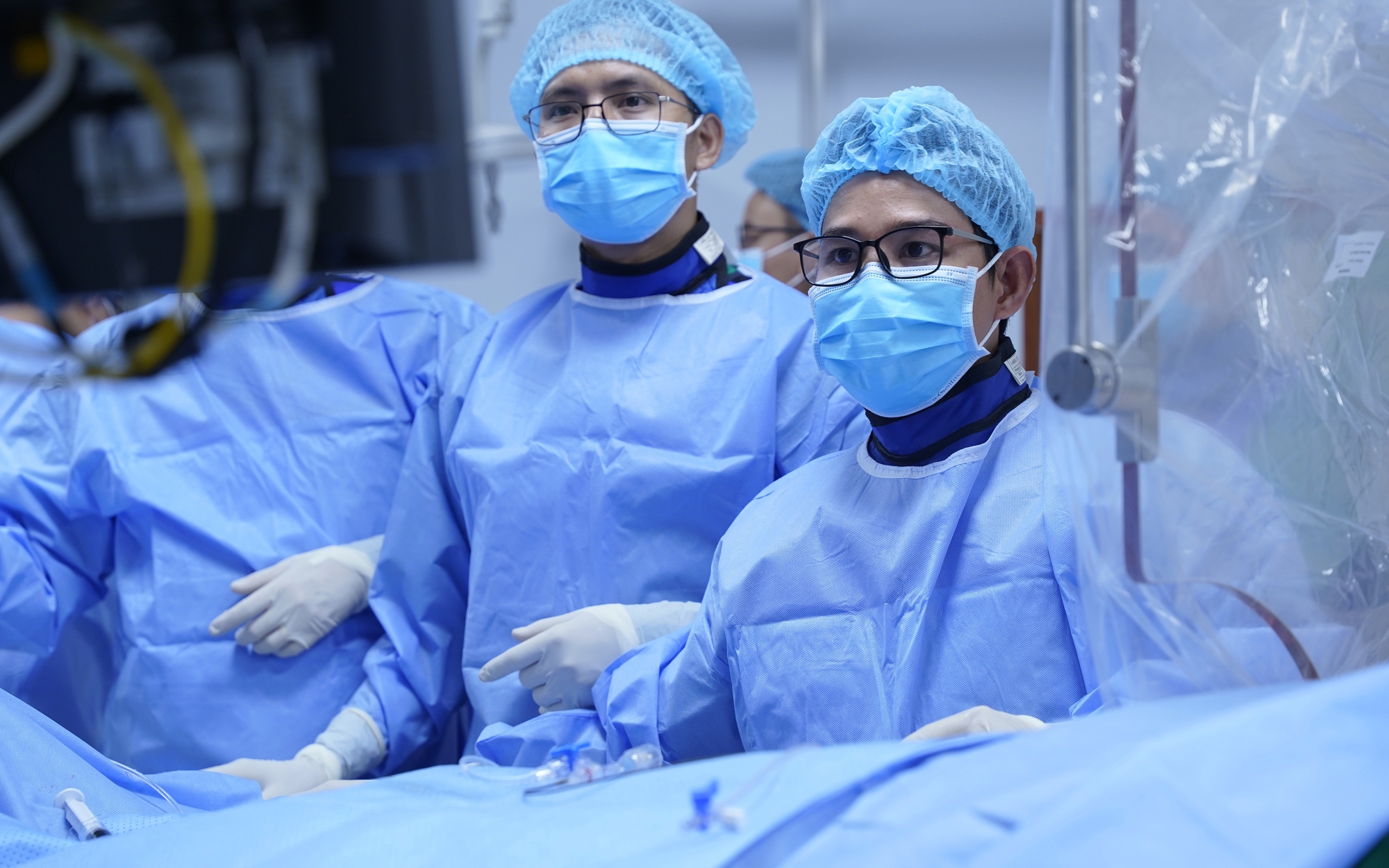 Người cao tuổi thoát nguy cơ hoại tử chi khi tắc động mạch nhờ kỹ thuật laser- Ảnh 3.