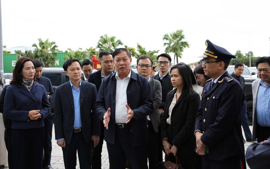 Liên bộ họp rà soát, đề xuất giải pháp thực hiện Nghị định 46, Nghị quyết 66.13 về an toàn thực phẩm- Ảnh 7.