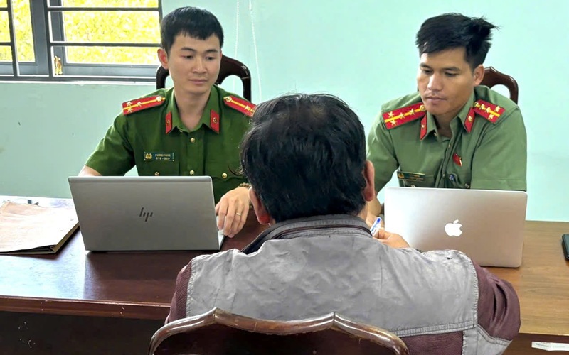 Chia sẻ thông tin sai sự thật về tân binh nhập ngũ, chủ tài khoản Facebook bị triệu tập- Ảnh 2.