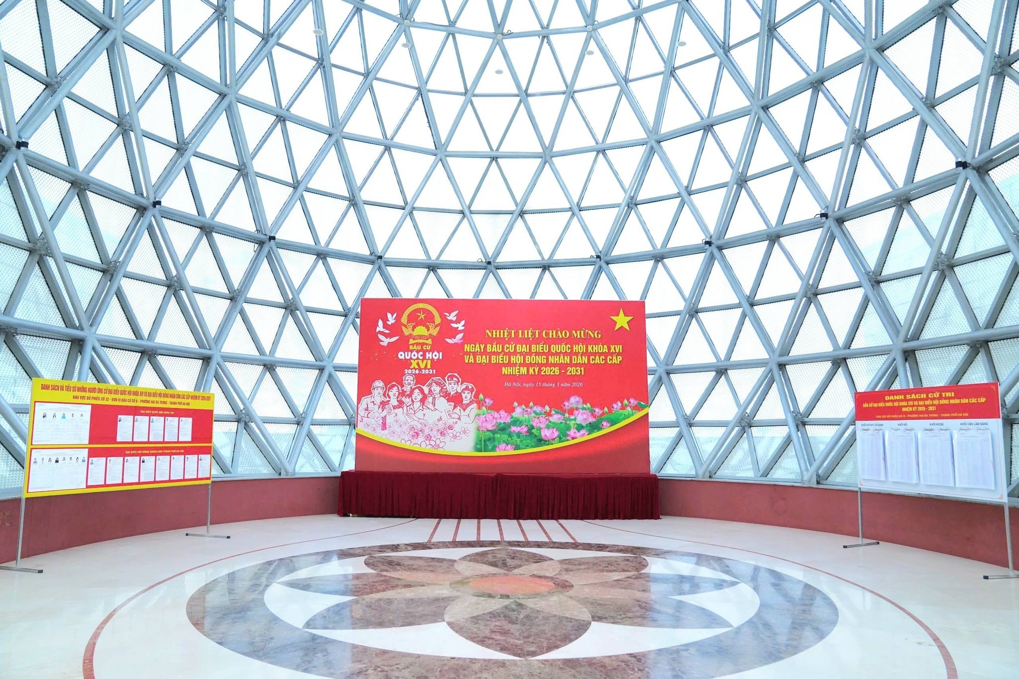 ẢNH: Công tác chuẩn bị bầu cử tại bệnh viện dự kiến có khoảng 3.400 cử tri- Ảnh 8.