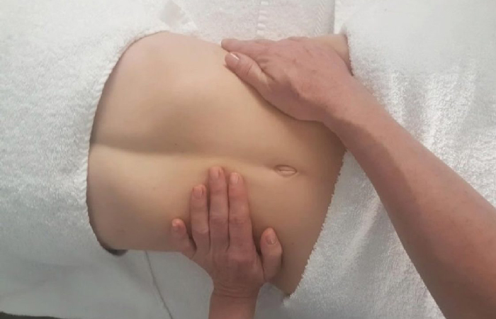 'Bí kíp' massage hỗ trợ giảm mỡ bụng- Ảnh 1. 'Bí kíp' massage hỗ trợ giảm mỡ bụng- Ảnh 1.