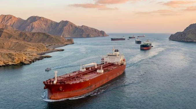 Iran xác nhận cho phép hai tàu chở dầu của Ấn Độ đi qua Eo biển Hormuz- Ảnh 1.