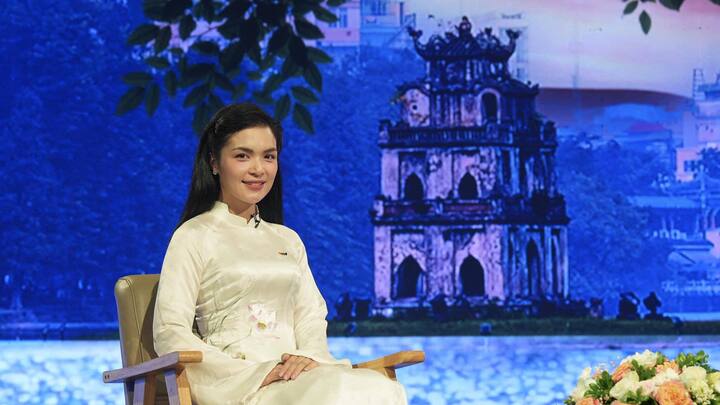 Chị gái Hòa Minzy: 'Chị Kính Hồng' nổi tiếng trên VTV, nay làm giám đốc- Ảnh 4.