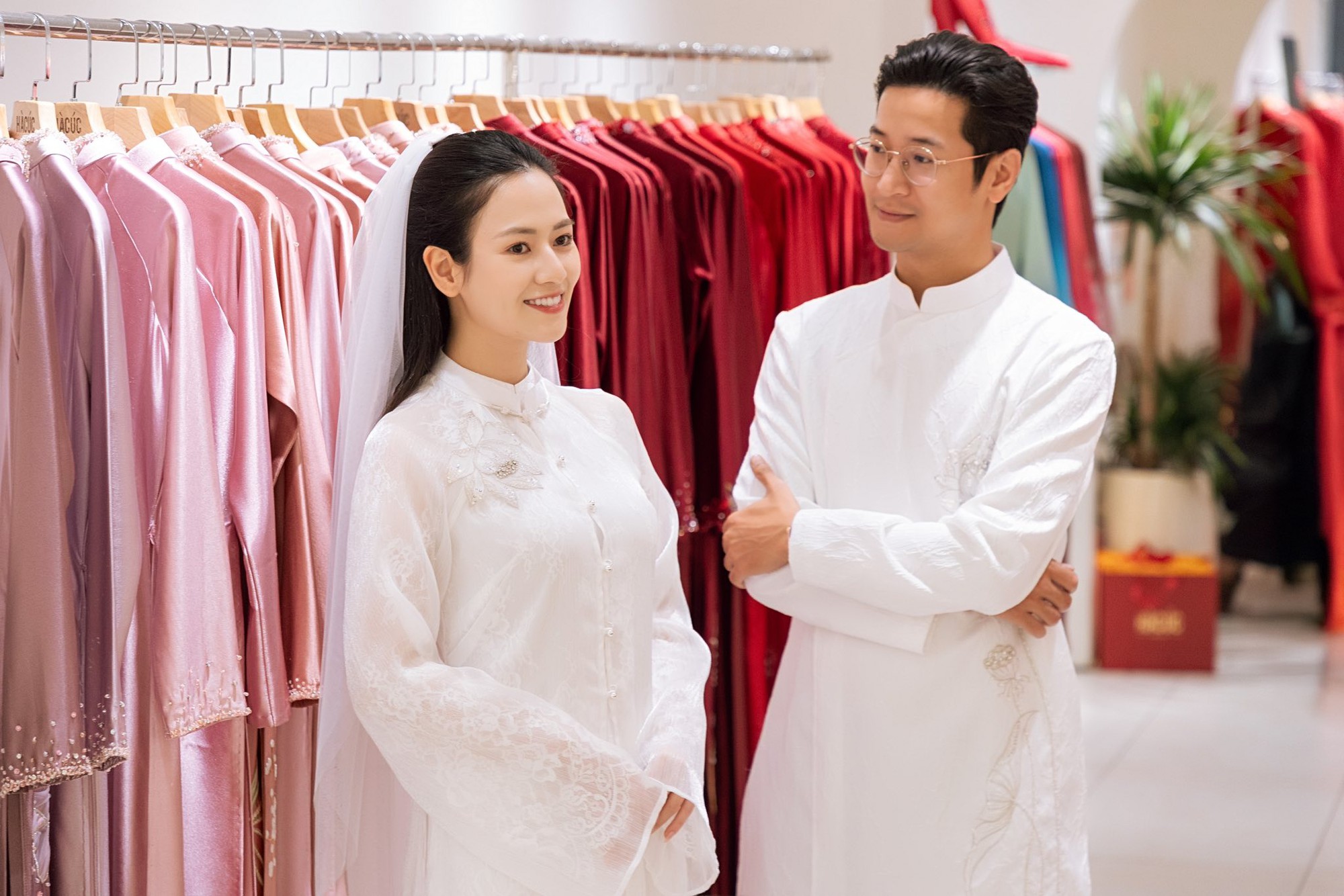 Chuyện tình 9 năm đầy lãng mạn của cặp đôi diễn viên phim giờ vàng VTV- Ảnh 3.