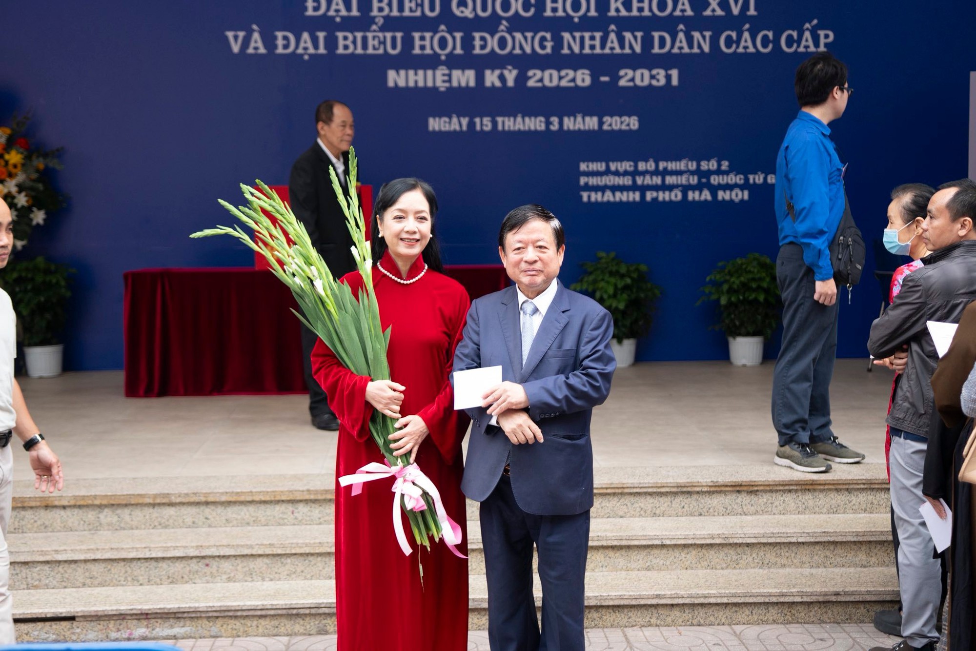 Vợ chồng NSƯT Chiều Xuân gây chú ý- Ảnh 5.