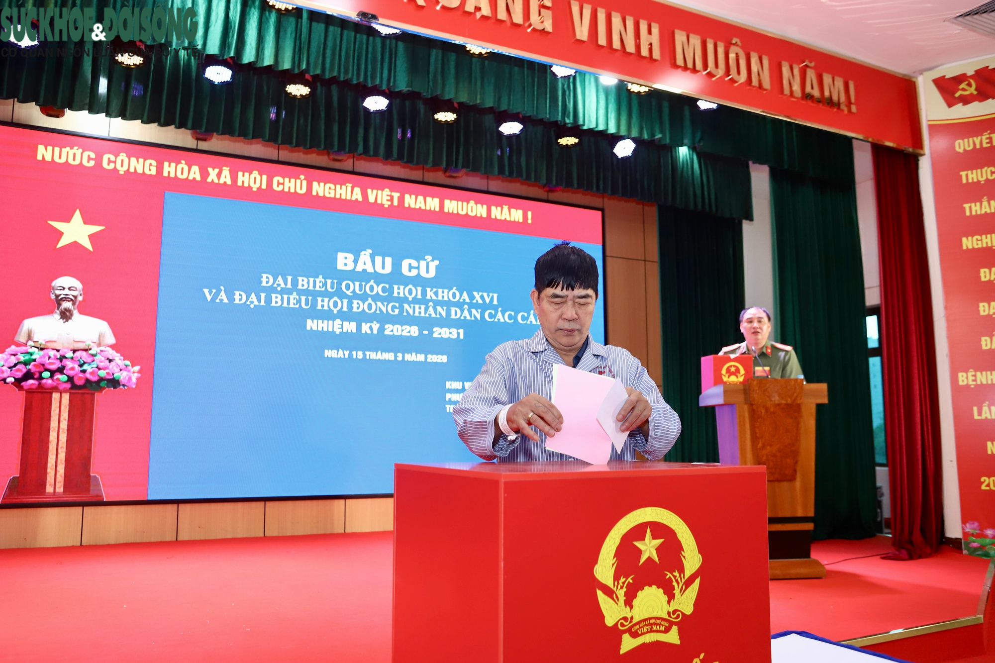 Đưa hòm phiếu tới bệnh viện: Những lá phiếu tín nhiệm từ giường bệnh- Ảnh 2.