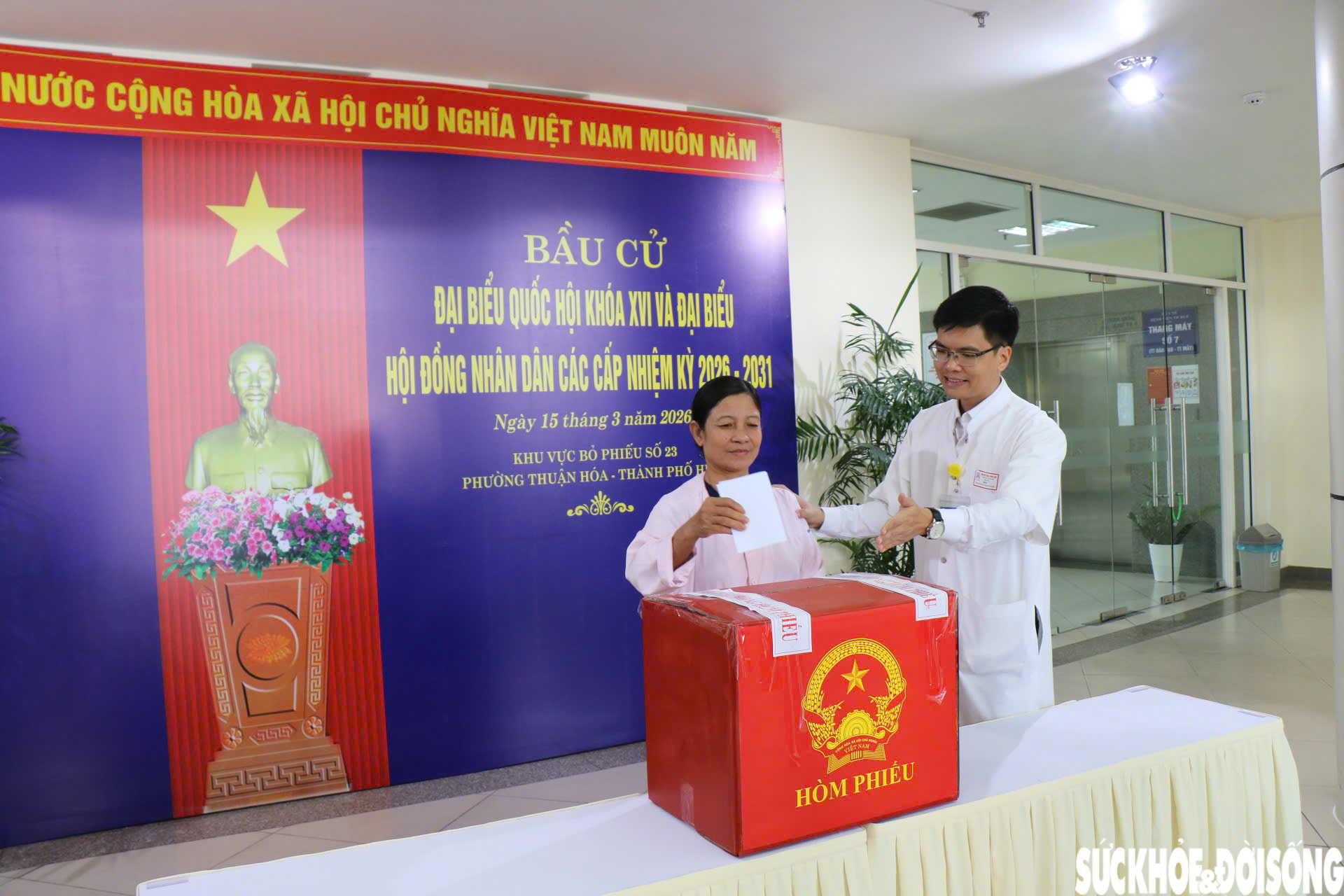 Những cử tri tại điểm bầu cử đặc biệt gửi gắm niềm tin qua từng lá phiếu- Ảnh 14.