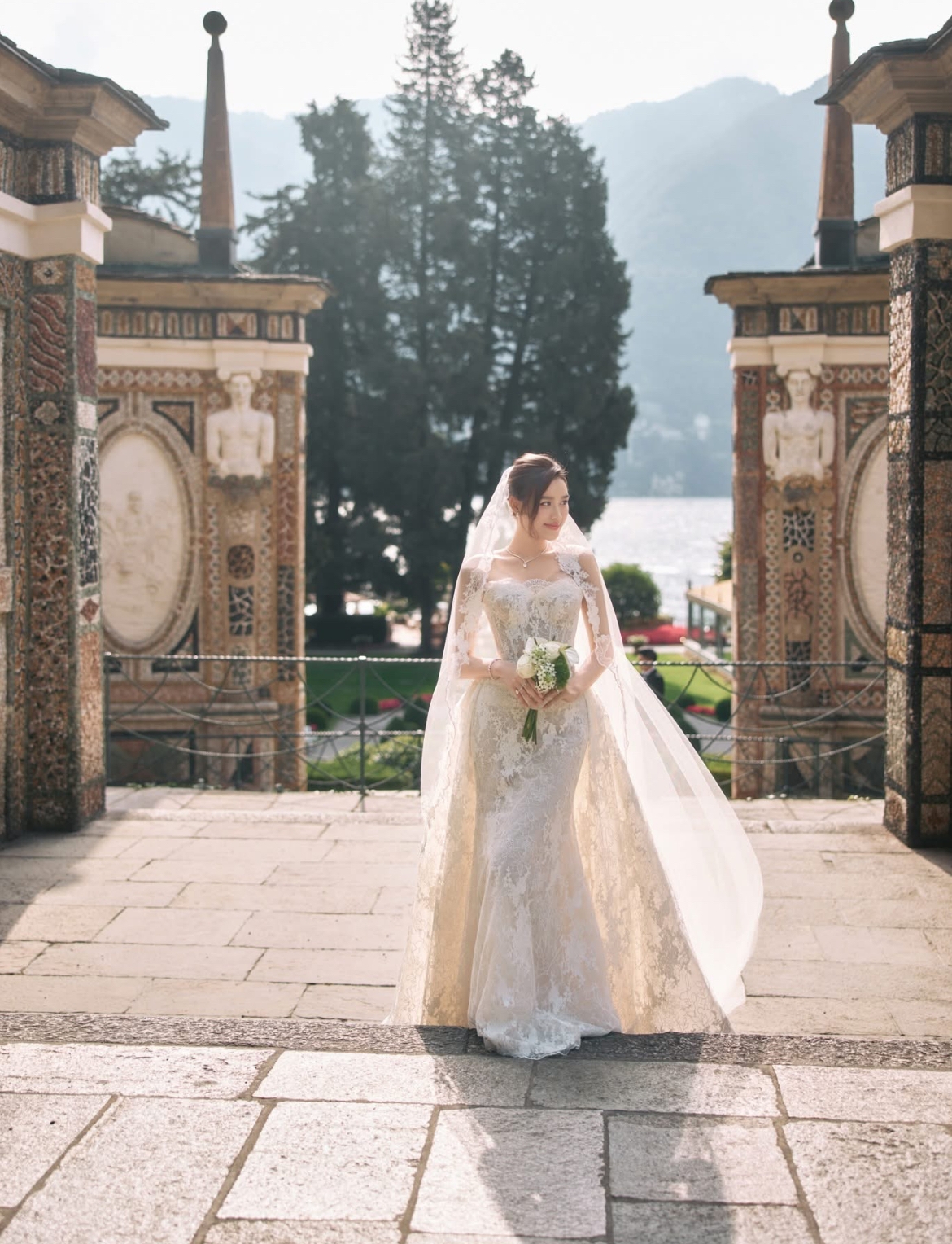 Hoa hậu Đỗ Thị Hà 'lộ' thêm ảnh cưới bên châu Âu- Ảnh 2.