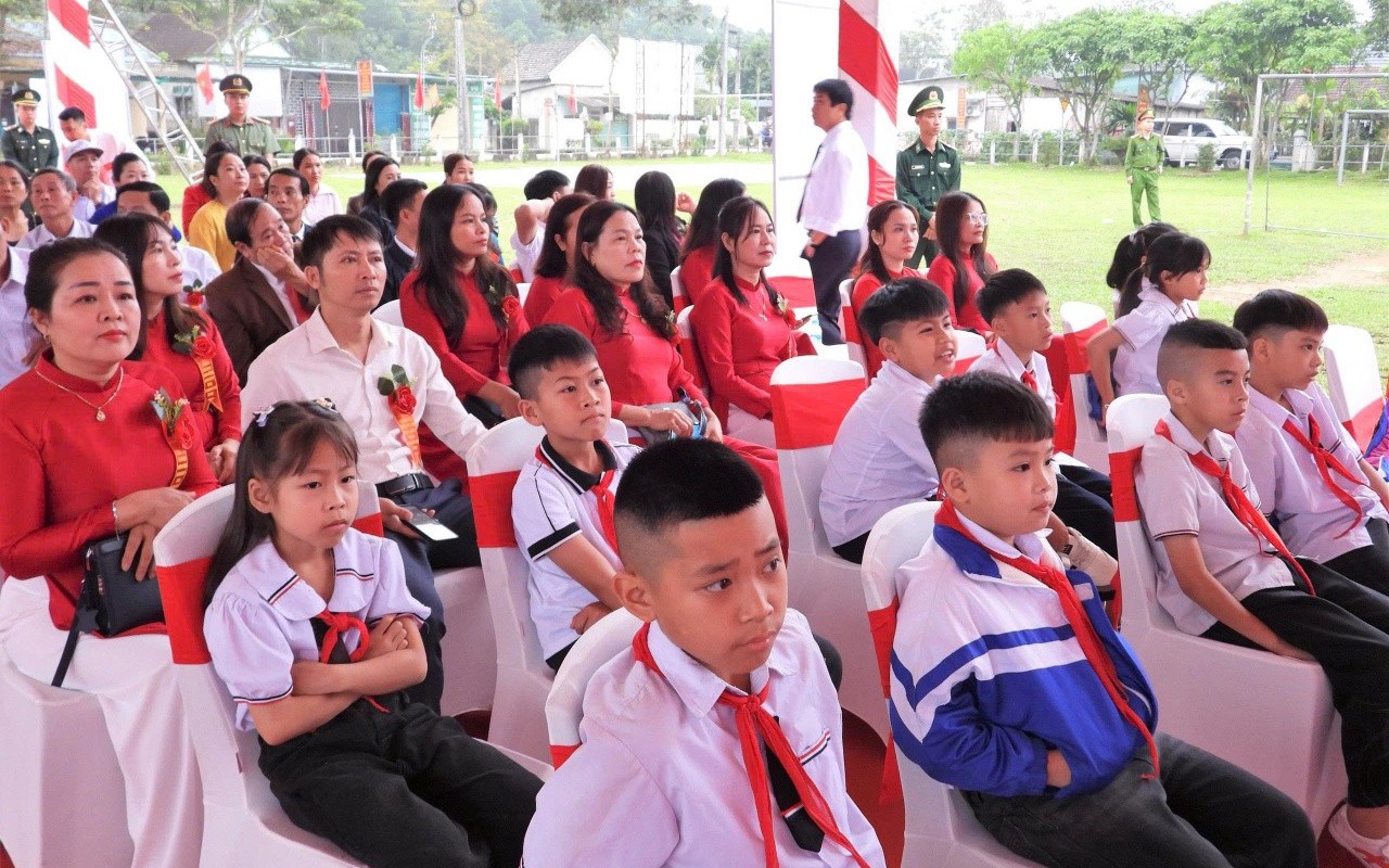 Từ 15/7, học sinh nội trú được hưởng loạt chính sách hỗ trợ mới- Ảnh 2. Từ 15/7, học sinh nội trú được hưởng loạt chính sách hỗ trợ mới- Ảnh 2.