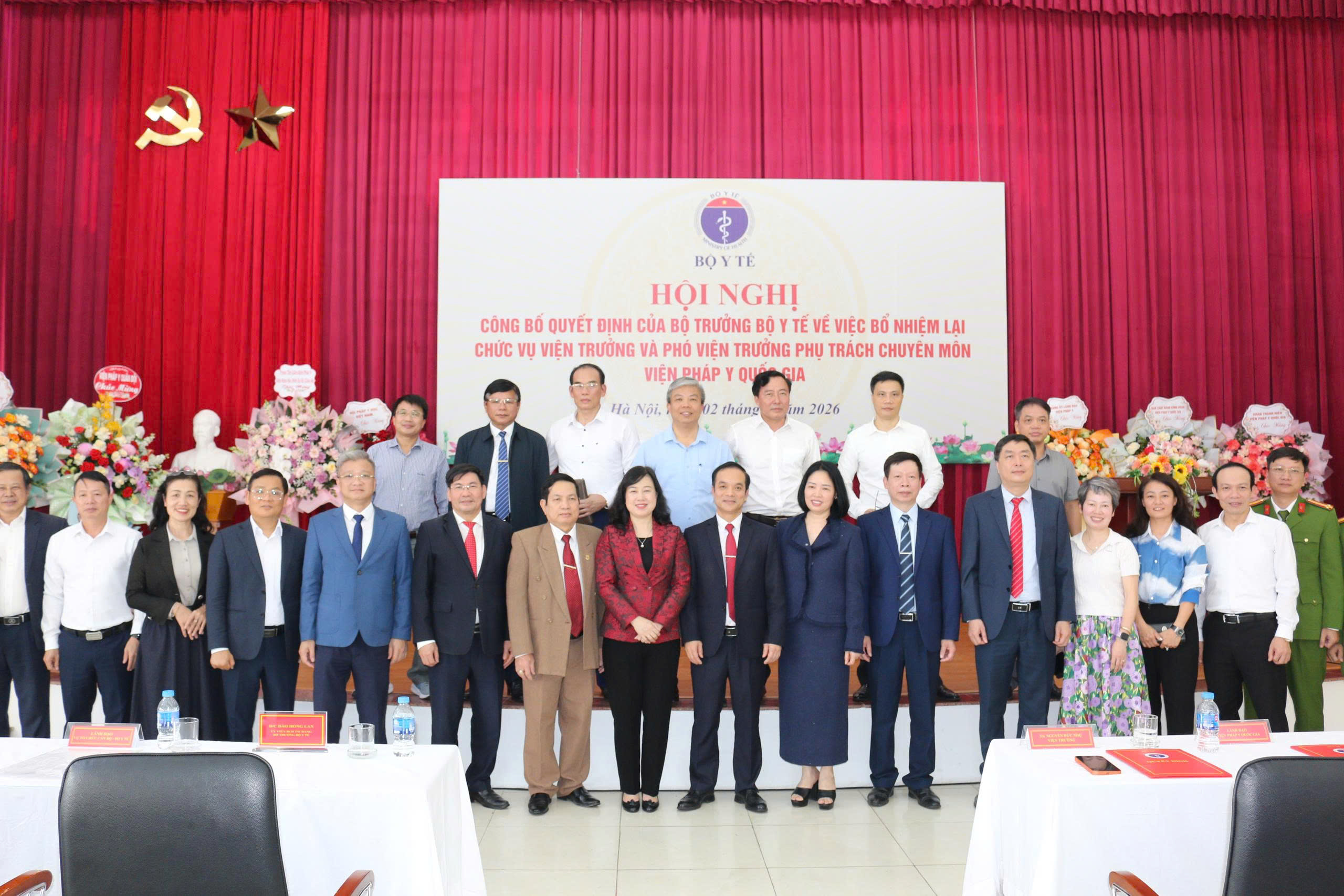 Bộ trưởng Đào Hồng Lan trao quyết định bổ nhiệm lại Viện trưởng, Phó Viện trưởng Viện Pháp y Quốc gia- Ảnh 5. Bộ trưởng Đào Hồng Lan trao quyết định bổ nhiệm lại Viện trưởng, Phó Viện trưởng Viện Pháp y Quốc gia- Ảnh 5.