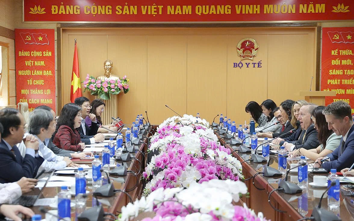 Thứ trưởng Thường trực Vũ Mạnh Hà tiếp Phó Trợ lý Bộ trưởng, Cục An ninh y tế toàn cầu và ngoại giao, Bộ Ngoại giao Hoa Kỳ- Ảnh 3.