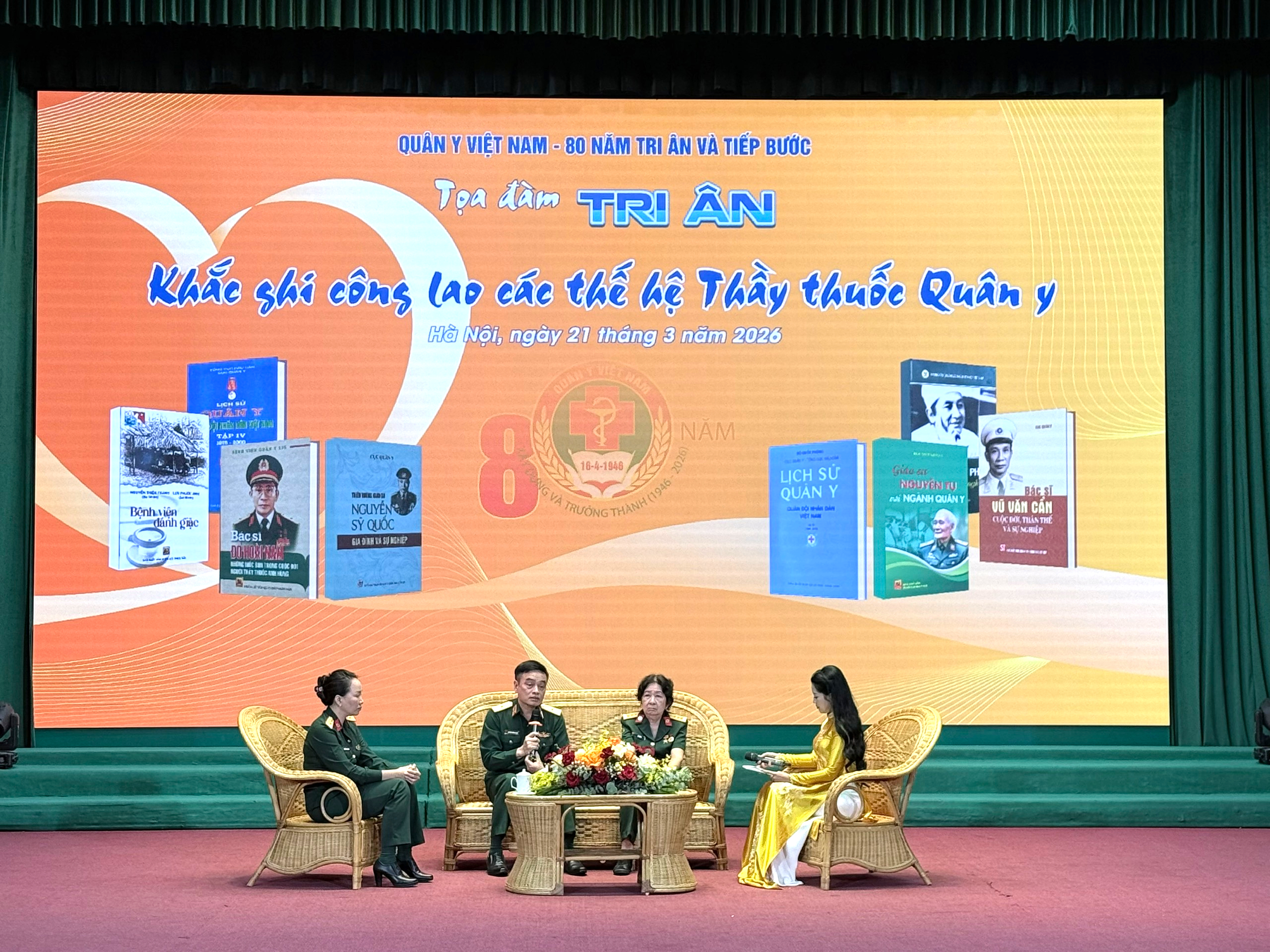 Ở bất kỳ cương vị nào, các thế hệ thầy thuốc, thầy giáo quân y luôn tận tụy phục vụ bộ đội và nhân dân- Ảnh 3. Ở bất kỳ cương vị nào, các thế hệ thầy thuốc, thầy giáo quân y luôn tận tụy phục vụ bộ đội và nhân dân- Ảnh 3.