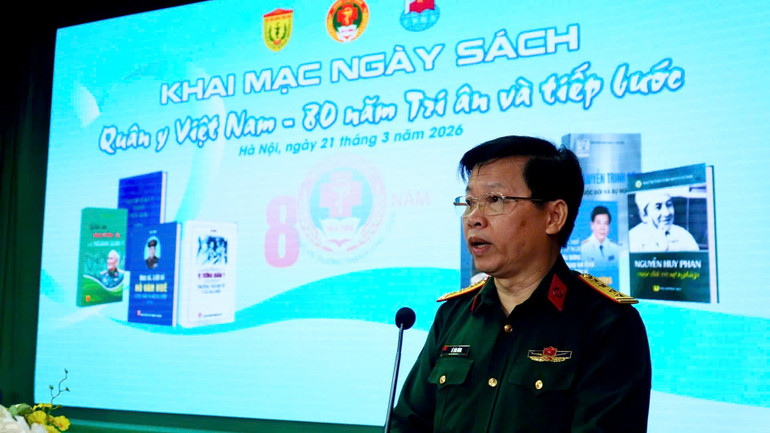 Ở bất kỳ cương vị nào, các thế hệ thầy thuốc, thầy giáo quân y luôn tận tụy phục vụ bộ đội và nhân dân- Ảnh 1. Ở bất kỳ cương vị nào, các thế hệ thầy thuốc, thầy giáo quân y luôn tận tụy phục vụ bộ đội và nhân dân- Ảnh 1.