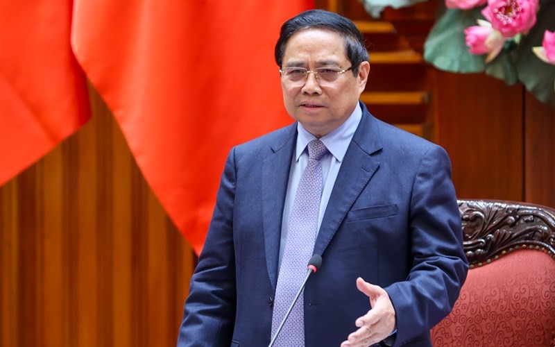 Thủ tướng: Khuyến khích người dân ưu tiên sử dụng phương tiện công cộng, xe điện, nhiên liệu sinh học