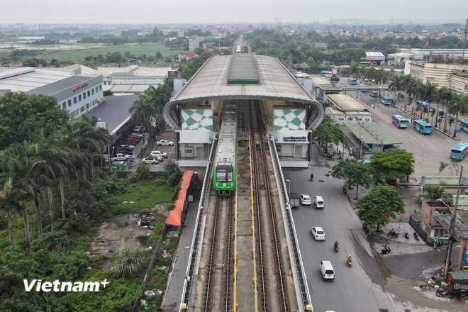Khách đi tàu điện Metro Hà Nội được thụ hưởng giá trị lợi ích công nghệ số- Ảnh 2. Khách đi tàu điện Metro Hà Nội được thụ hưởng giá trị lợi ích công nghệ số- Ảnh 2.