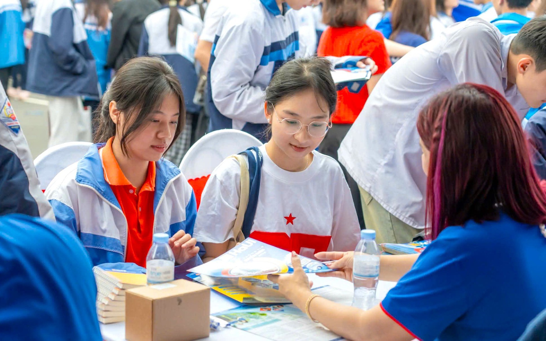 Dưới 15 điểm thi tốt nghiệp THPT liệu ‘còn cửa’ vào đại học?- Ảnh 2.