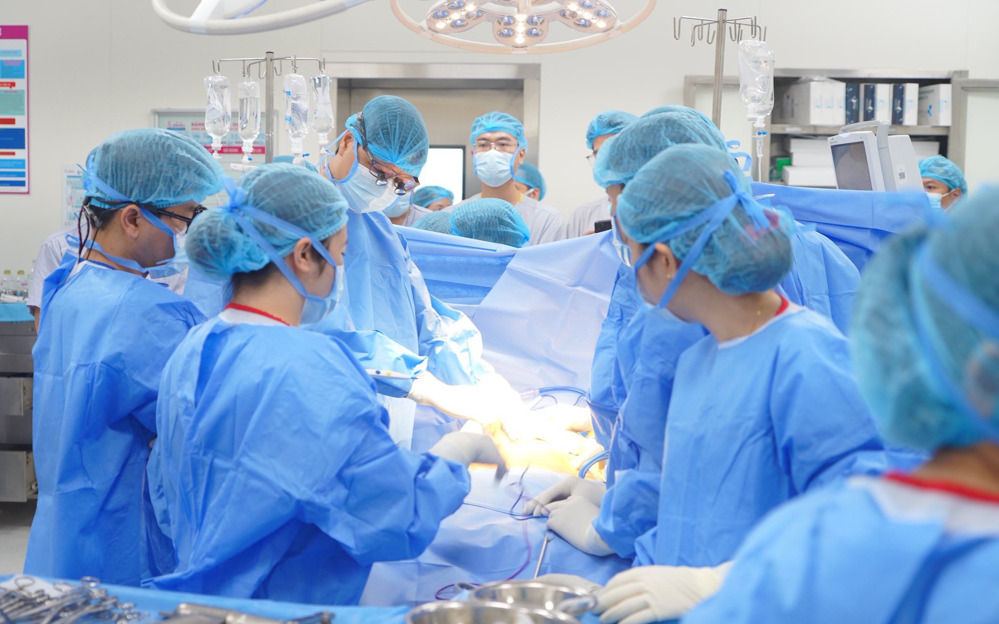 Triệt phá đường dây môi giới mua bán nội tạng núp bóng 'hiến tặng nhân đạo'- Ảnh 2.