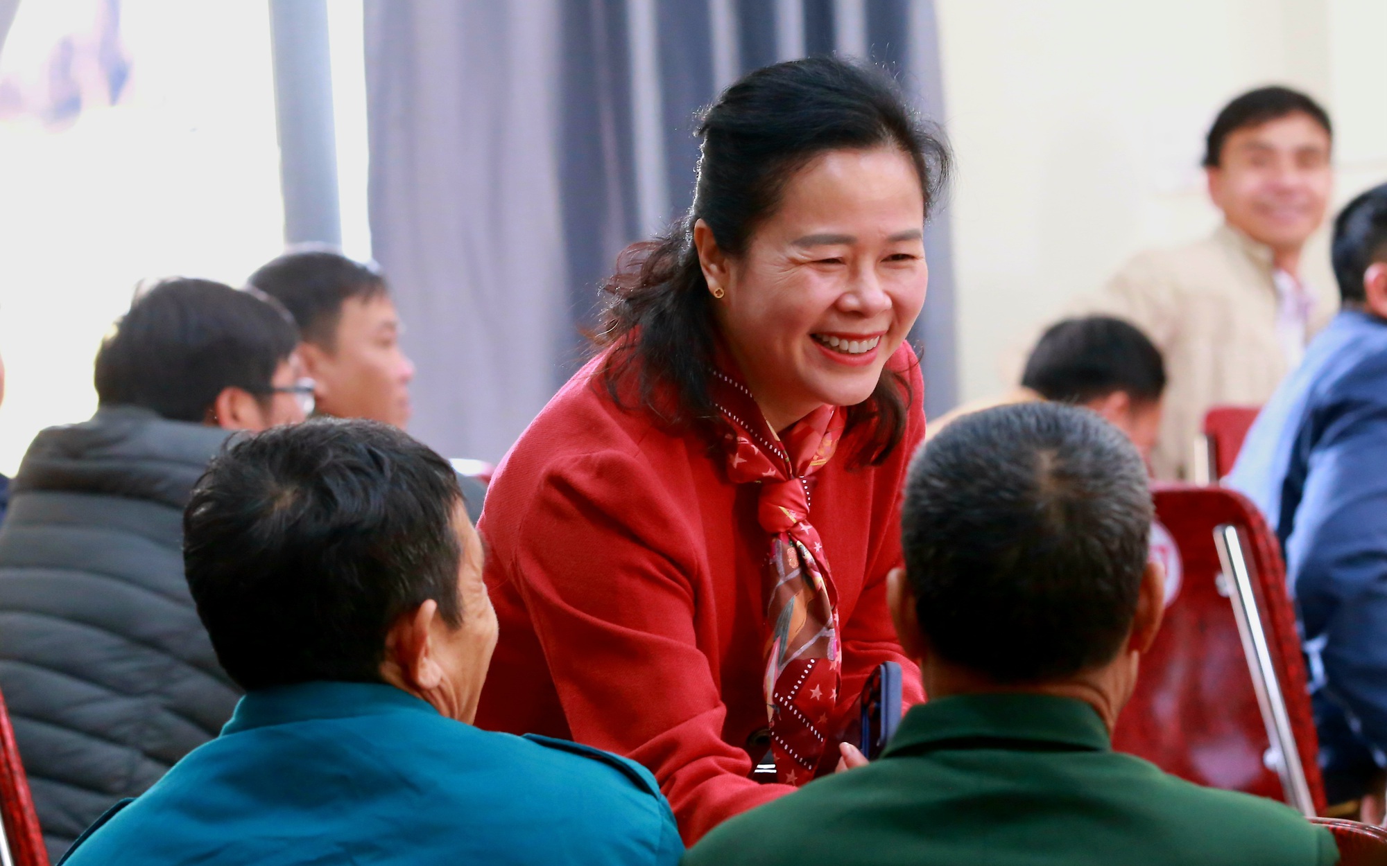 Nữ đại biểu Quốc hội trẻ nhất cả nước phát huy sức trẻ, dám nghĩ dám làm- Ảnh 5. Giám đốc Sở Y tế Nghệ An Lê Thị Hoài Chung trúng cử đại biểu Quốc hội khóa XVI