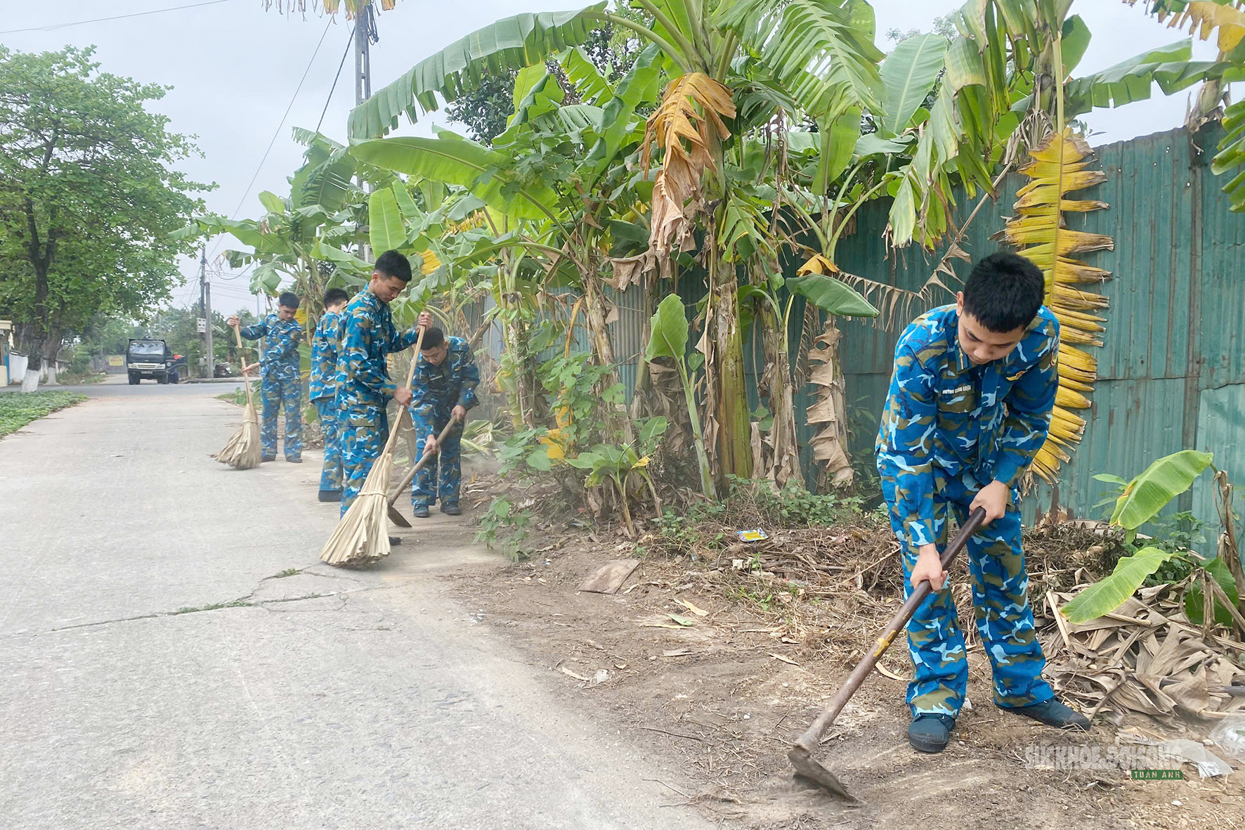 'Chủ nhật xanh' trong sắc áo lính Phòng không - Không quân- Ảnh 3.