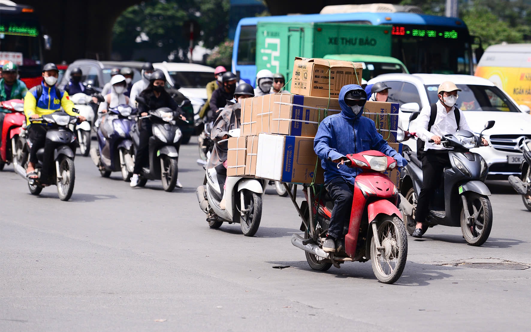 Miền Bắc tăng nhiệt mạnh, sương mù vào sáng sớm- Ảnh 2. Miền Bắc sắp nắng nóng dài ngày, có nơi trên 35 độ