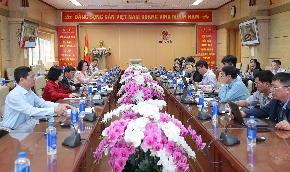 Bộ Y tế mong muốn GAVI tiếp tục ủng hộ, hỗ trợ mở rộng tiếp cận nguồn vắc xin, đặc biệt là vắc xin mới- Ảnh 2.