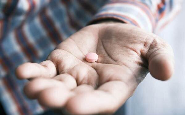 tablette handjpgthumbjpgbde3fe6cbafb2d29c88c824b7be9e311 17742321935601216067403 25 0 400 600 crop 1774232366672551519806