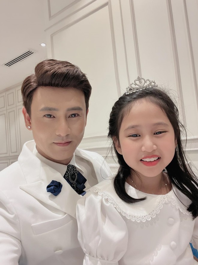 Ca sĩ Ưng Đại Vệ: Chấp nhận lùi lại hào quang để trọn vẹn trách nhiệm làm bố đơn thân- Ảnh 2.