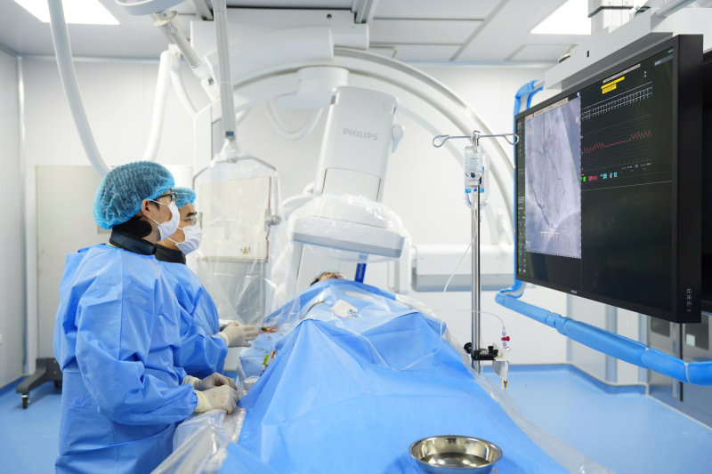 Cứu sống người đàn ông nhồi máu cơ tim cấp dị dạng động mạch vành hiếm gặp- Ảnh 2. Cứu sống người đàn ông nhồi máu cơ tim cấp dị dạng động mạch vành hiếm gặp- Ảnh 2.