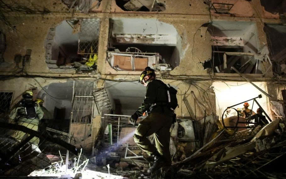 Tên lửa Iran xuyên thủng hệ thống lá chắn David’s Sling của Israel- Ảnh 2.