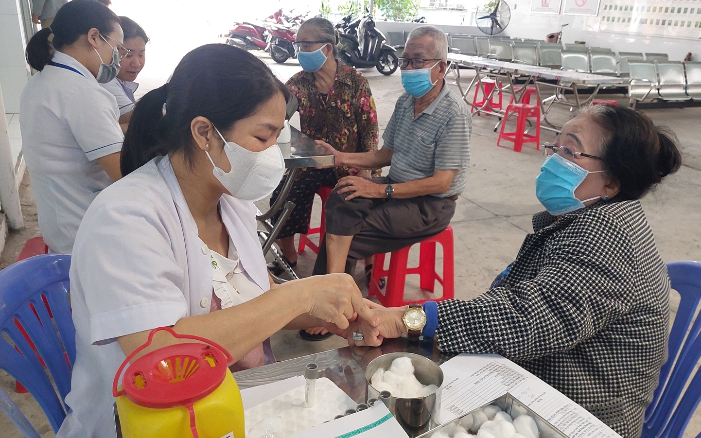 TPHCM hướng tới mỗi người dân được khám sức khỏe ít nhất 1 lần mỗi năm