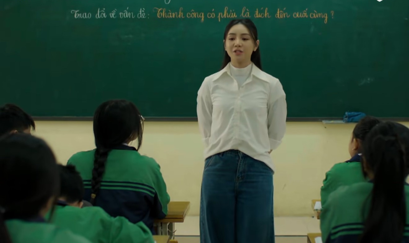 Nữ diễn viên quê Hưng Yên lạm dụng nước mắt, khán giả 'dọa' bỏ phim- Ảnh 4. Nữ diễn viên quê Hưng Yên lạm dụng nước mắt, khán giả 'dọa' bỏ phim- Ảnh 4.