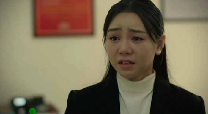 Nữ diễn viên quê Hưng Yên lạm dụng nước mắt, khán giả 'dọa' bỏ phim- Ảnh 3. Nữ diễn viên quê Hưng Yên lạm dụng nước mắt, khán giả 'dọa' bỏ phim- Ảnh 3.