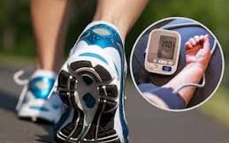 Đi bộ dốc hay chạy bộ tốt hơn cho sức khỏe và thể lực?- Ảnh 4. Nên đi bộ vào lúc nào trong ngày để kiểm soát huyết áp tốt hơn?