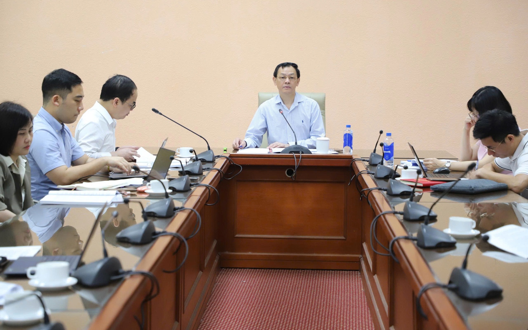 Khẩn trương hoàn thiện Thông tư mới về thực hành tốt sản xuất thuốc góp phần bảo vệ sức khỏe cộng đồng- Ảnh 6. Khẩn trương hoàn thiện Thông tư mới về thực hành tốt sản xuất thuốc góp phần bảo vệ sức khỏe cộng đồng- Ảnh 6.