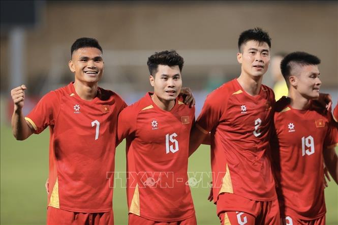Giao hữu bóng đá quốc tế: Đội tuyển Việt Nam giành chiến thắng 3-0 trước Bangladesh- Ảnh 3.