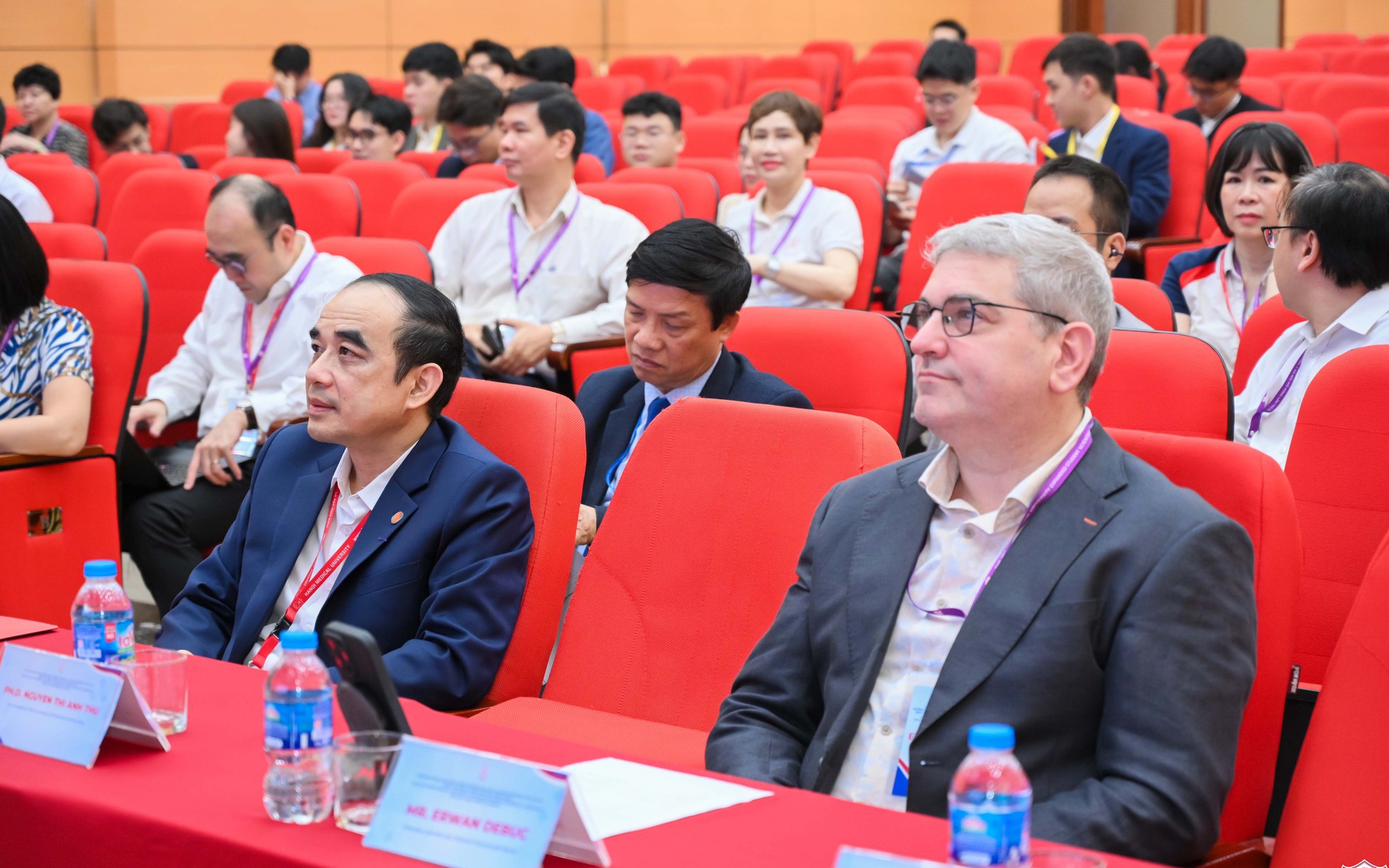 Trường Đại học Y Hà Nội: Nâng tầm nguồn nhân lực y tế chuyên sâu cho địa phương- Ảnh 5. Dấu ấn quốc tế tại Hội nghị Khoa học sinh viên Trường Đại học Y Hà Nội