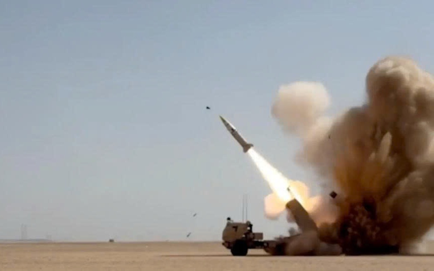 Mỹ rải bom chống tăng để 'khóa chân' bệ phóng tên lửa Iran?- Ảnh 1. Mỹ rải bom chống tăng để 'khóa chân' bệ phóng tên lửa Iran?- Ảnh 1.