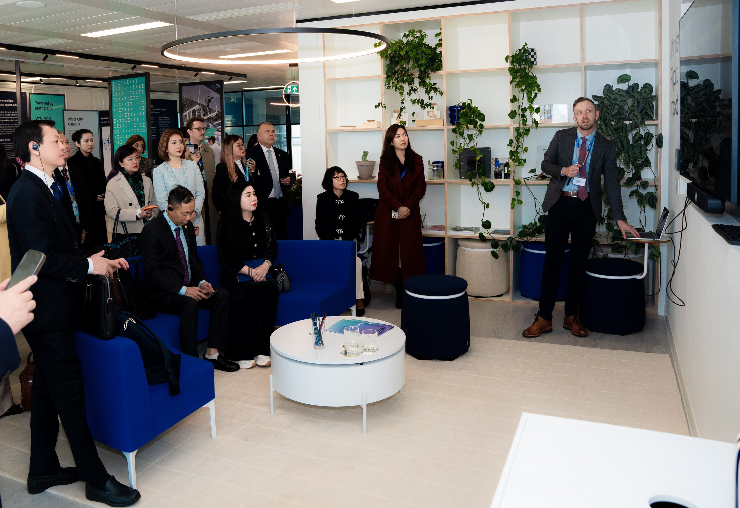 Việt Nam - Vương quốc Anh tăng cường trao đổi kinh nghiệm trong chăm sóc y tế dự phòng- Ảnh 3.