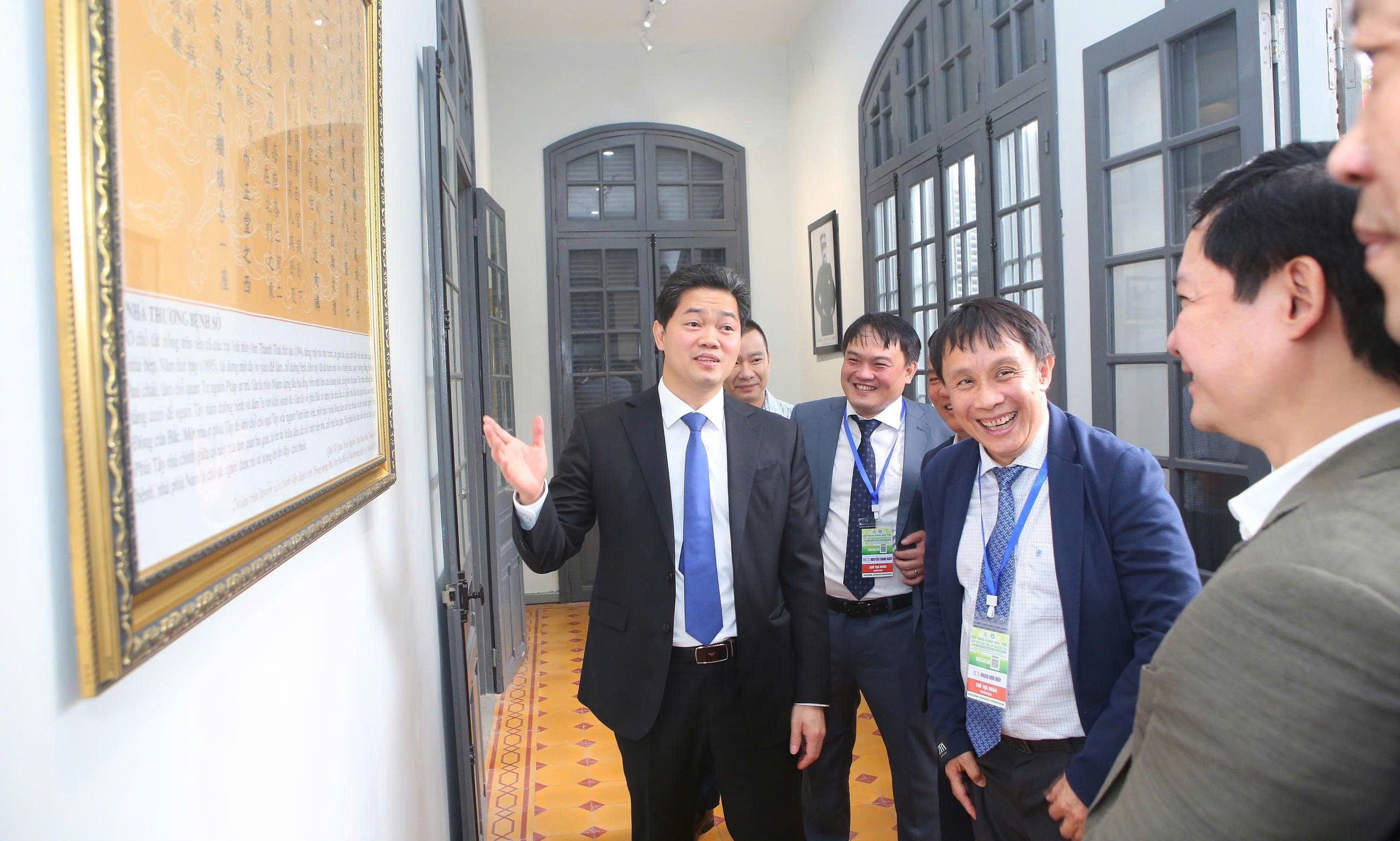 Đổi mới tư duy, phương thức quản lý và tổ chức thực hiện, nâng cao chất lượng chăm sóc sức khỏe nhân dân- Ảnh 6. Đổi mới tư duy, phương thức quản lý và tổ chức thực hiện, nâng cao chất lượng chăm sóc sức khỏe nhân dân- Ảnh 6.