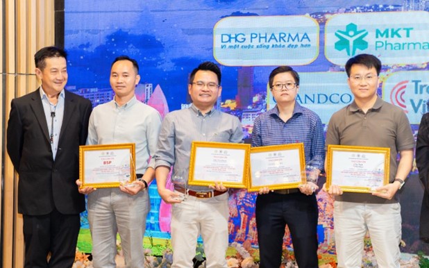 picture7 17746913495052100529777 0 0 386 618 crop 1774691584509176524737