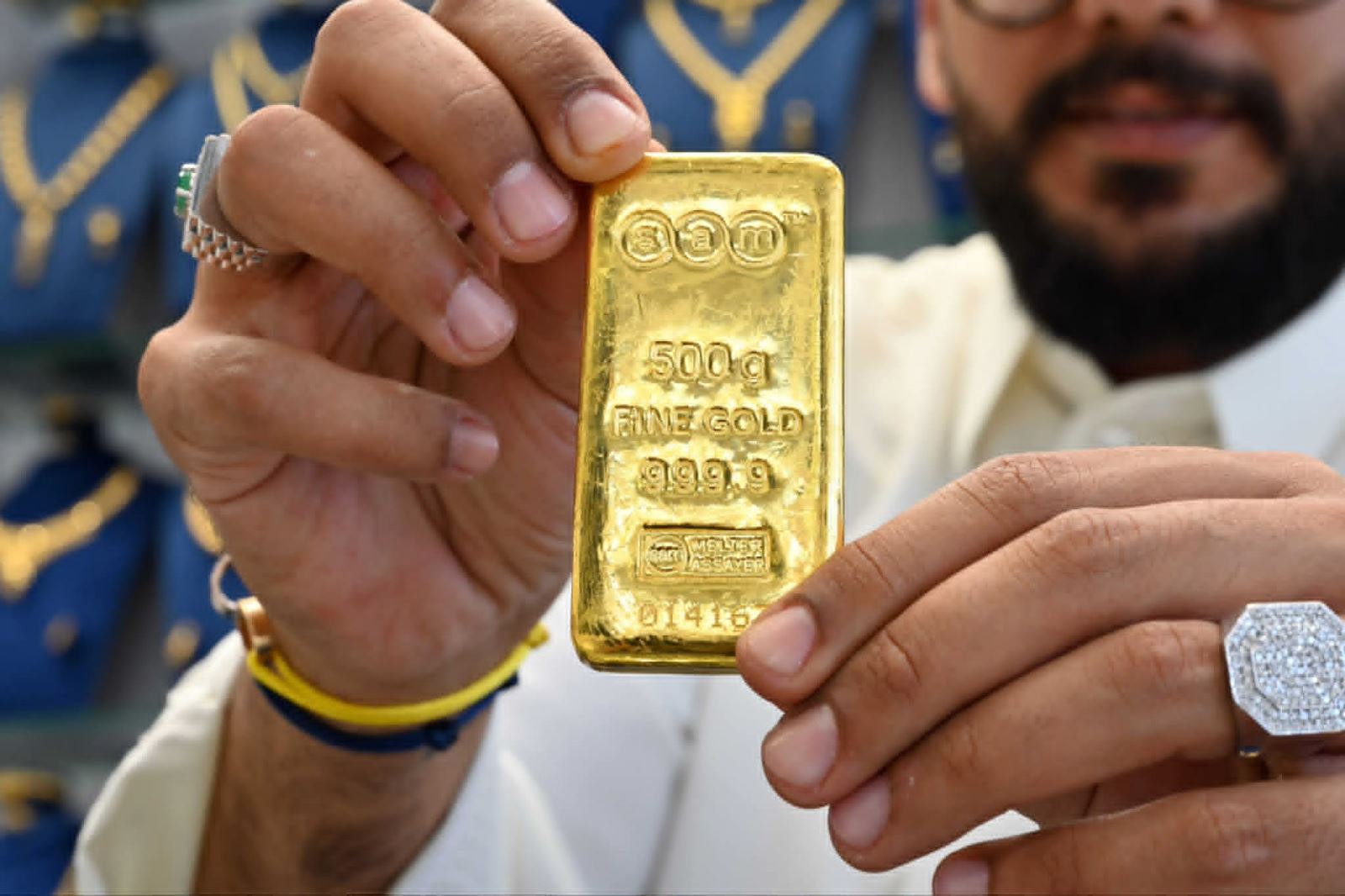 Giá vàng tuần qua: Thế giới chao đảo, trong nước rủi ro '3 tầng'- Ảnh 2. Giá vàng tuần qua: Thế giới chao đảo, trong nước rủi ro '3 tầng'- Ảnh 2.