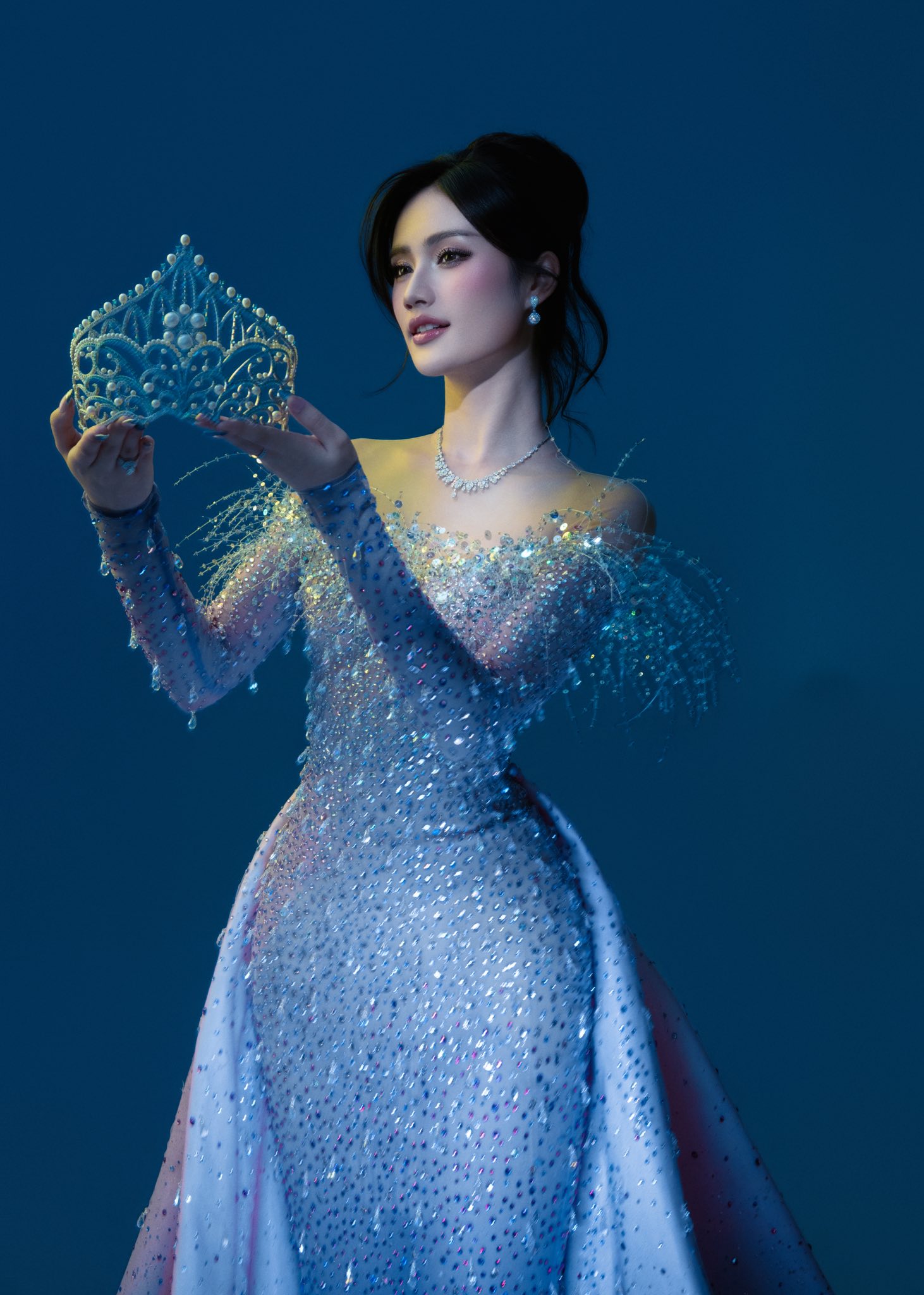 Đương kim Miss World Vietnam gây chú ý trước thềm kết thúc nhiệm kỳ- Ảnh 3.