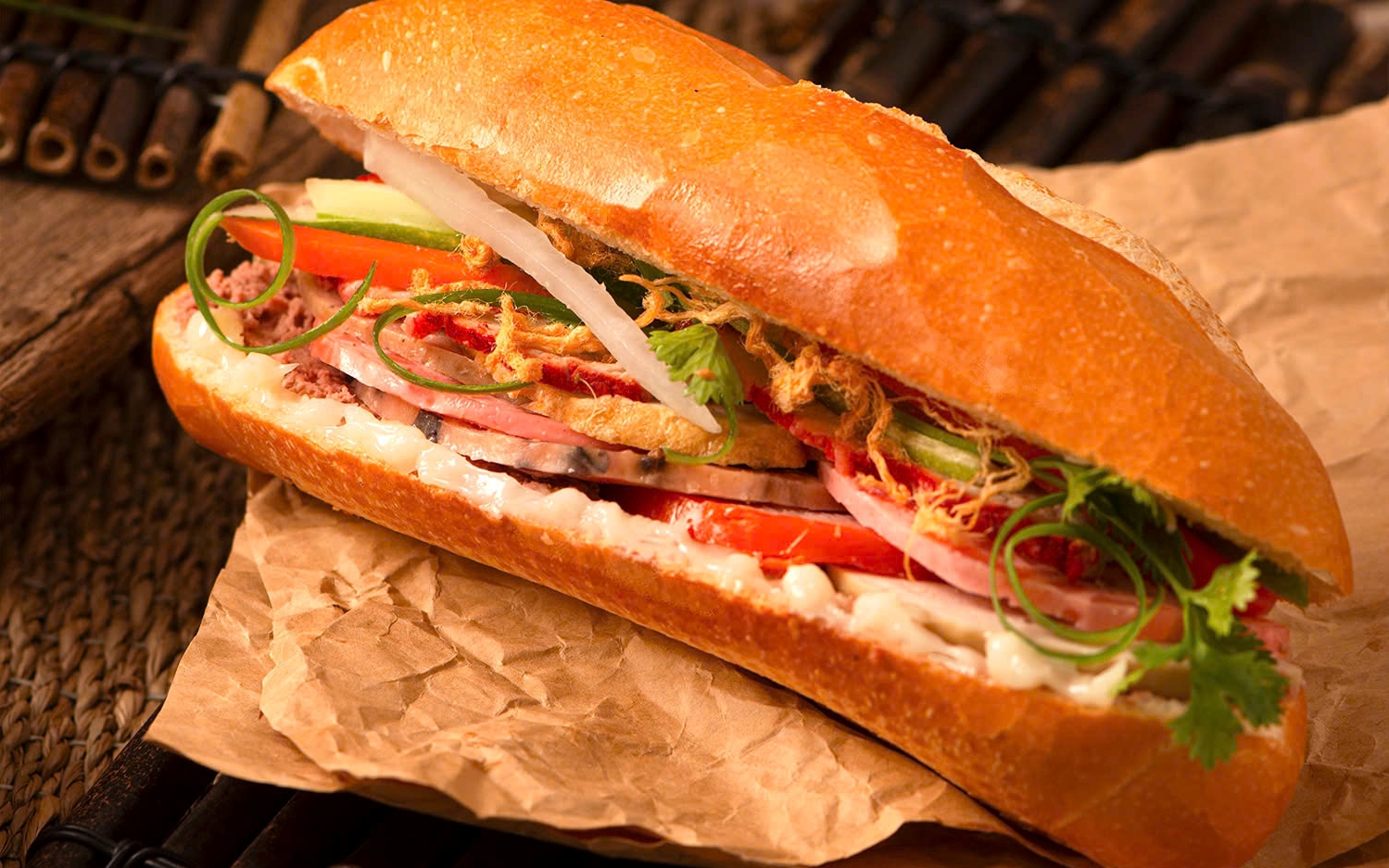 Bộ Y tế vào cuộc vụ nghi ngộ độc thực phẩm sau ăn bánh mì tại TP. Hồ Chí Minh