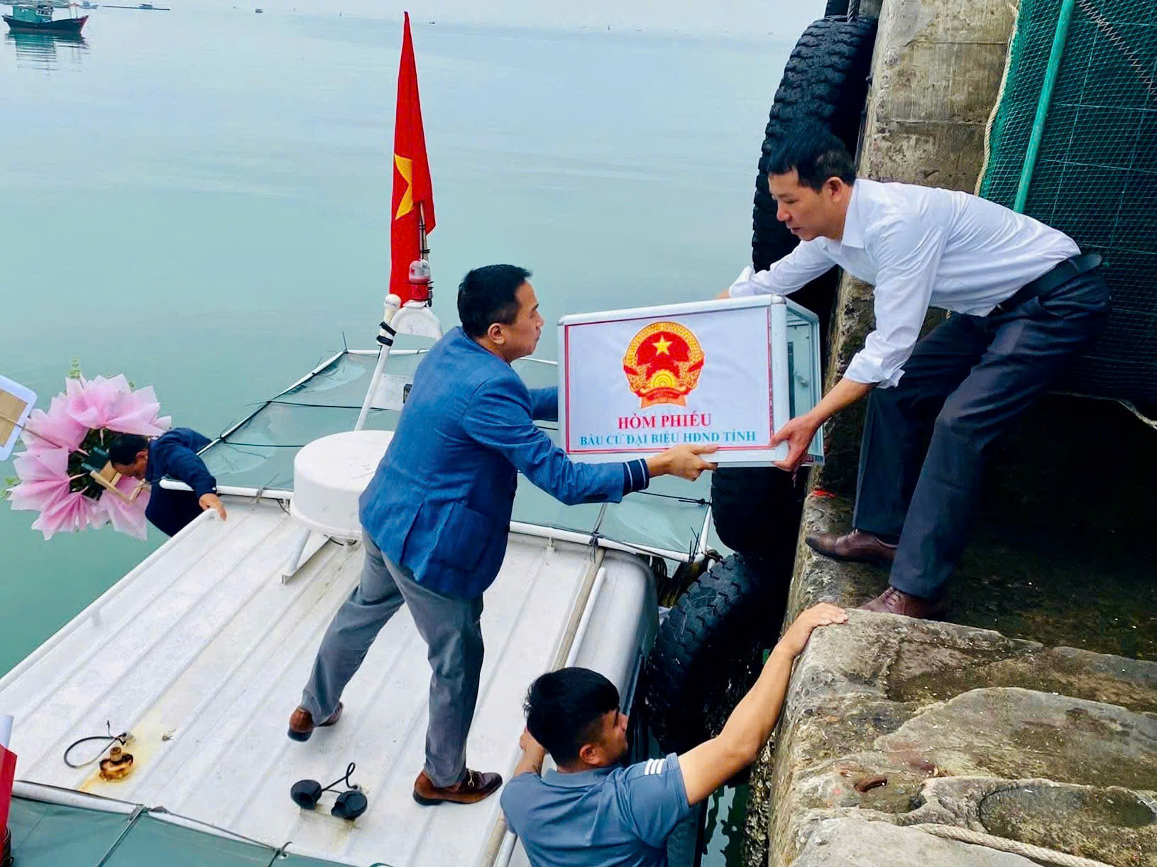 Quảng Ninh sẵn sàng cho ngày hội lớn của toàn dân- Ảnh 3. Quảng Ninh sẵn sàng cho ngày hội lớn của toàn dân- Ảnh 3.