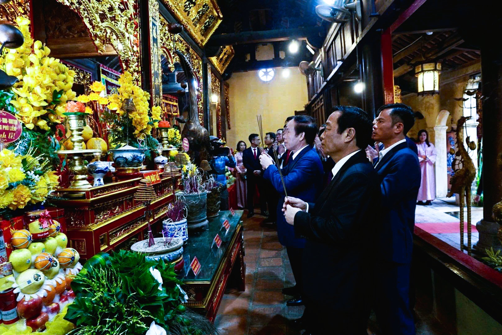 Mãn nhãn màn 'kiệu bay' tại lễ hội truyền thống Từ Lương Xâm 2026- Ảnh 3. Mãn nhãn màn 'kiệu bay' tại lễ hội truyền thống Từ Lương Xâm 2026- Ảnh 3.